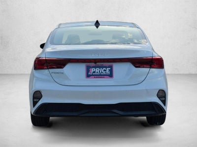 2023 Kia Forte LXS IVT