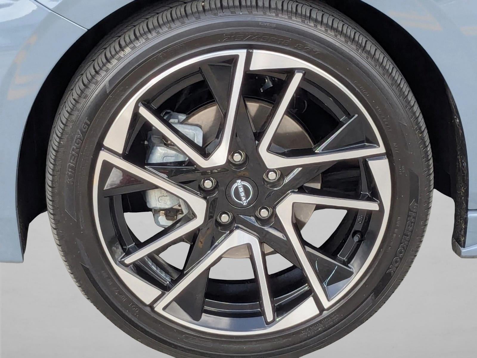 2025 Nissan Sentra SR CVT