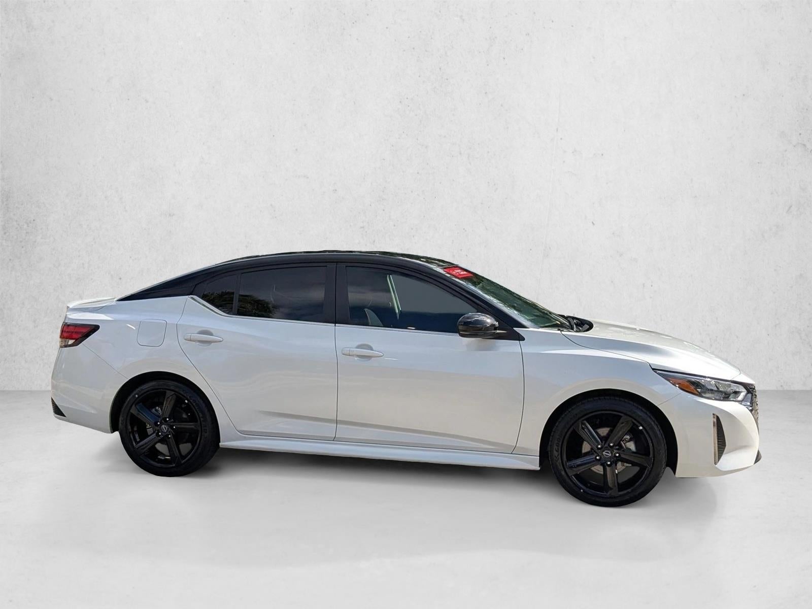 2025 Nissan Sentra SR CVT