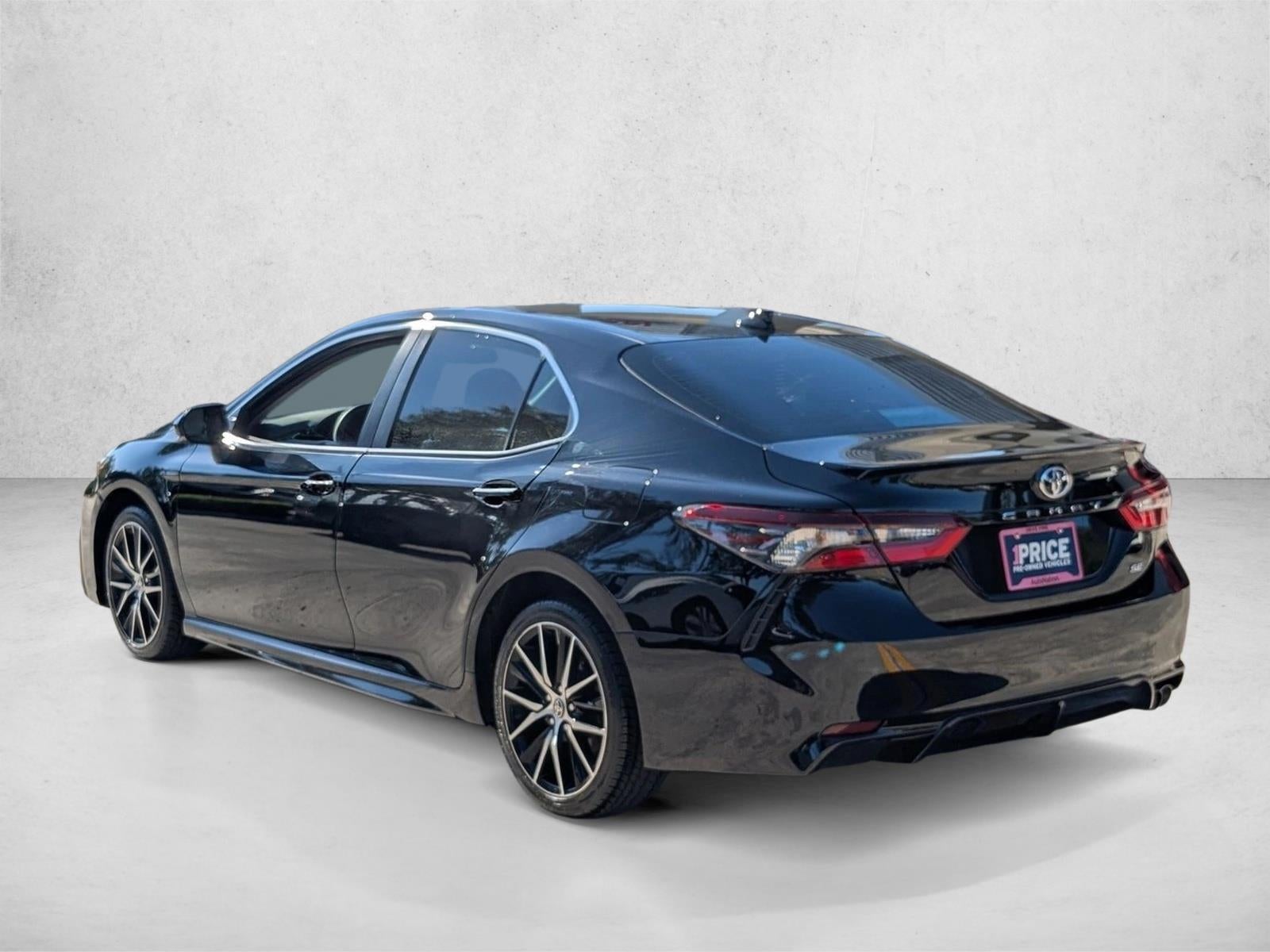 2023 Toyota Camry SE Auto (SE)