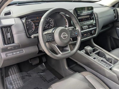 2024 Nissan Pathfinder SL 2WD