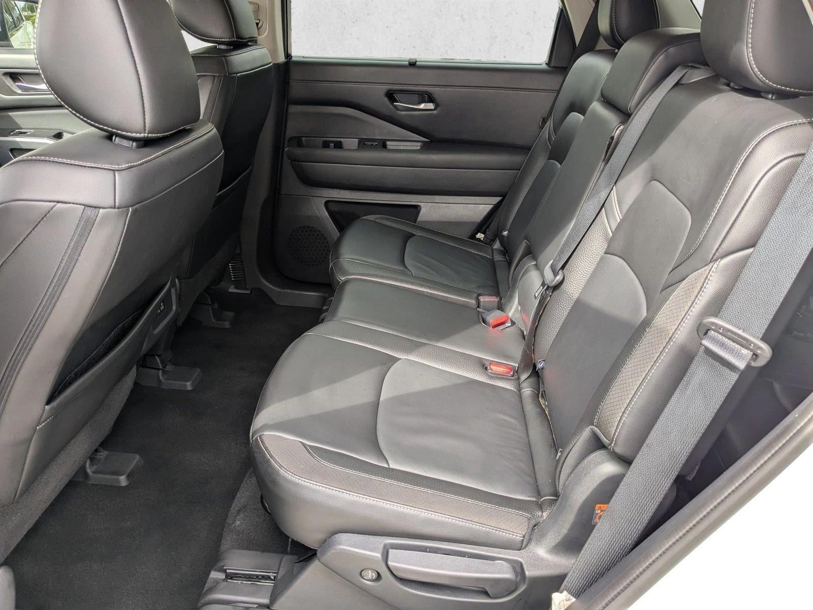 2024 Nissan Pathfinder SL 2WD