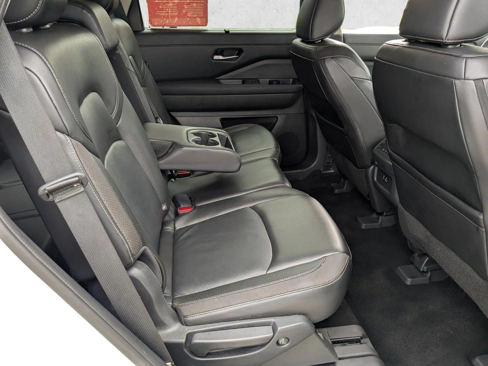 2024 Nissan Pathfinder SL 2WD