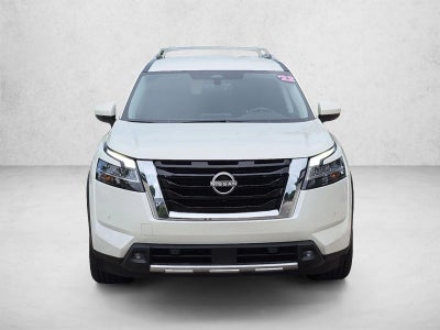 2022 Nissan Pathfinder SL 2WD