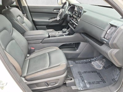 2022 Nissan Pathfinder SL 2WD