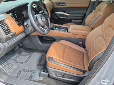 2025 Nissan Pathfinder Platinum 2WD