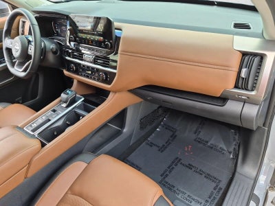 2025 Nissan Pathfinder Platinum 2WD