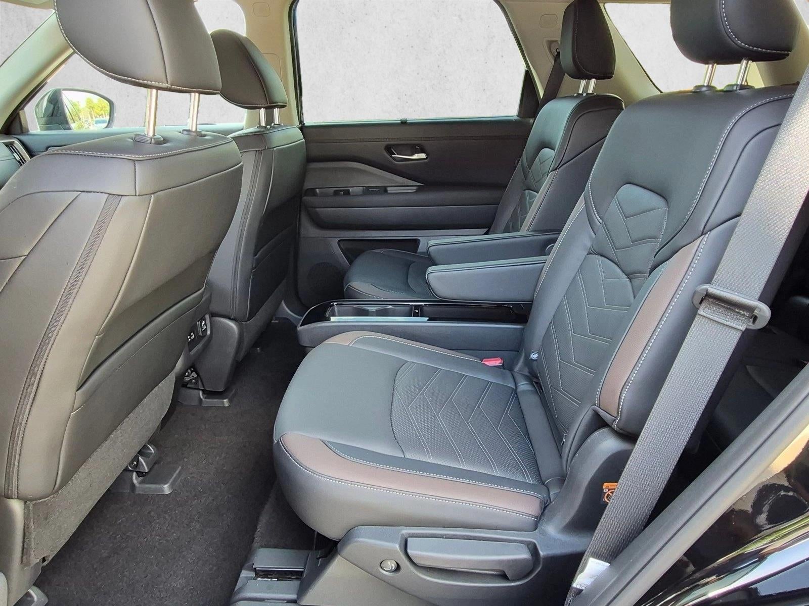 2025 Nissan Pathfinder Platinum 2WD