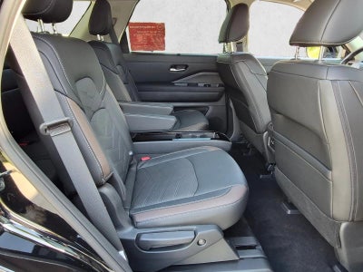 2025 Nissan Pathfinder Platinum 2WD