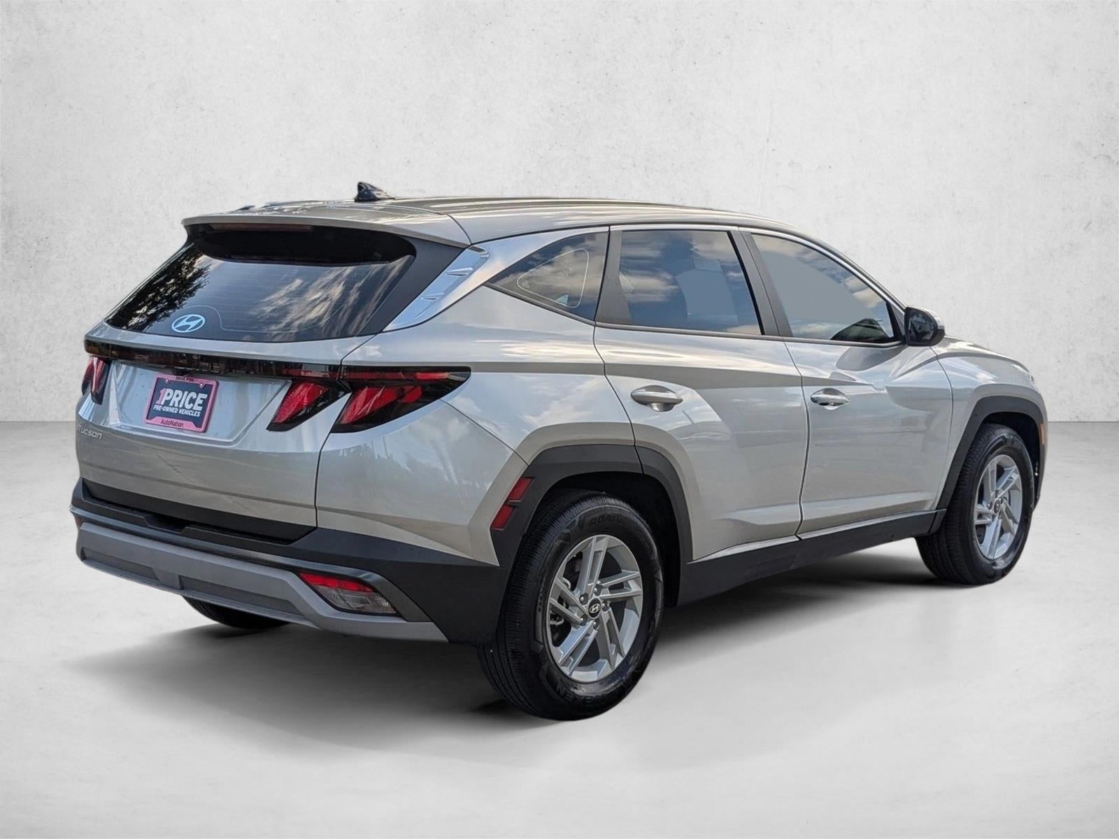 2025 Hyundai TUCSON SE FWD