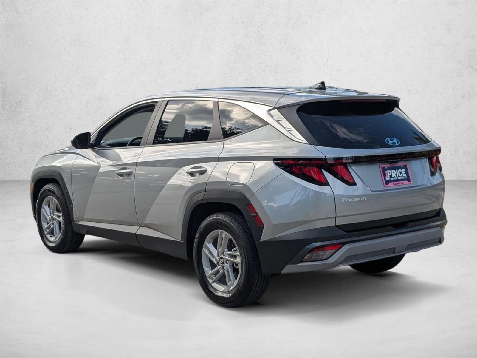 2025 Hyundai TUCSON SE FWD