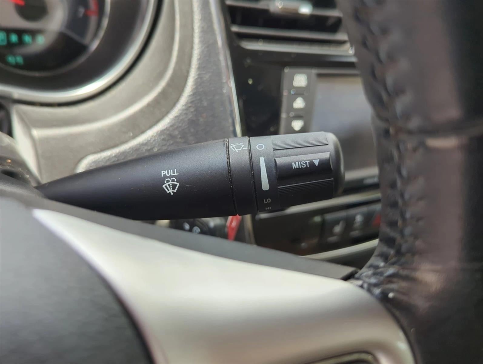 2011 Chrysler 200 4dr Sdn Limited