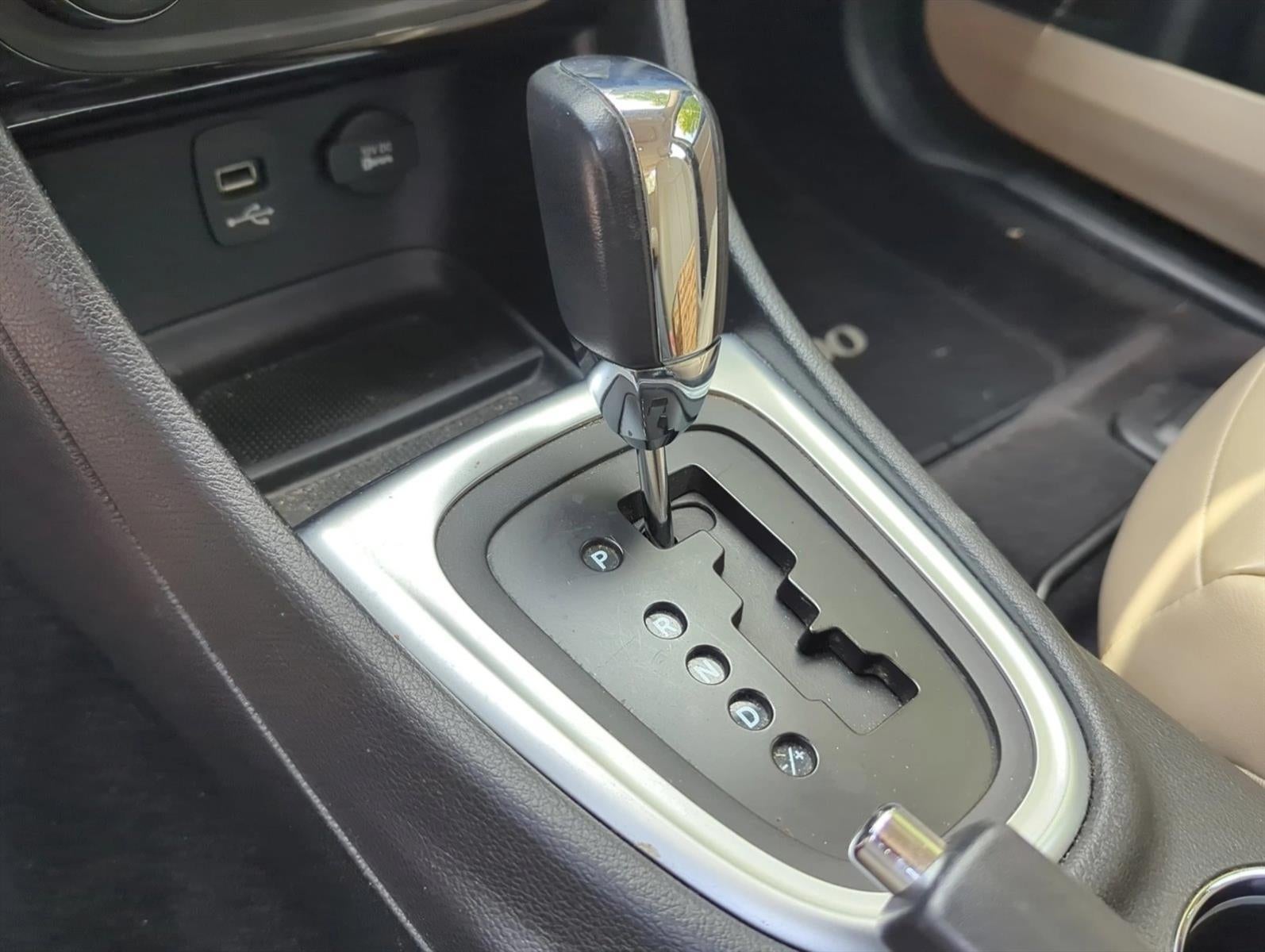 2011 Chrysler 200 4dr Sdn Limited