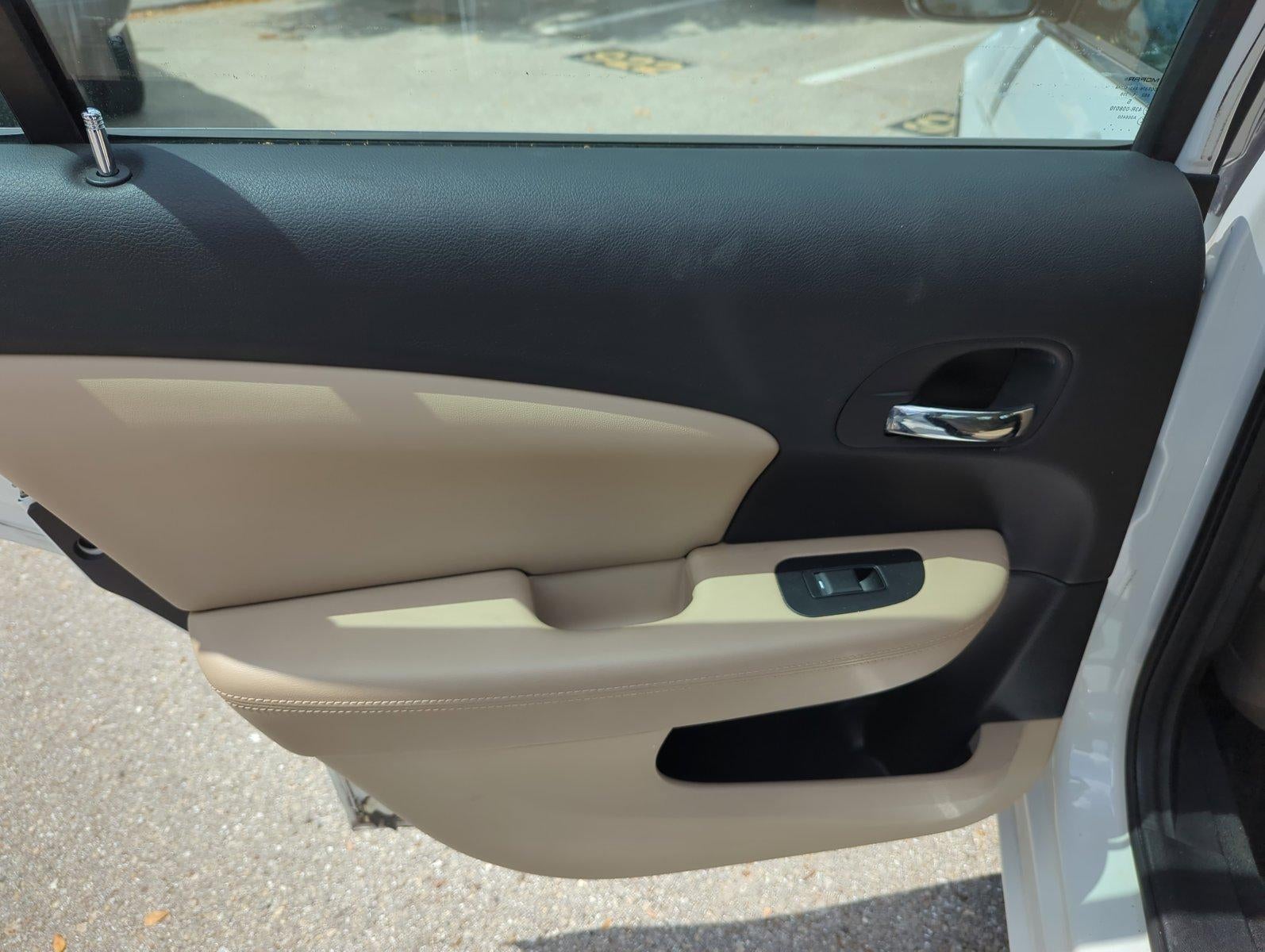 2011 Chrysler 200 4dr Sdn Limited