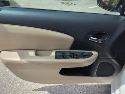 2011 Chrysler 200 4dr Sdn Limited