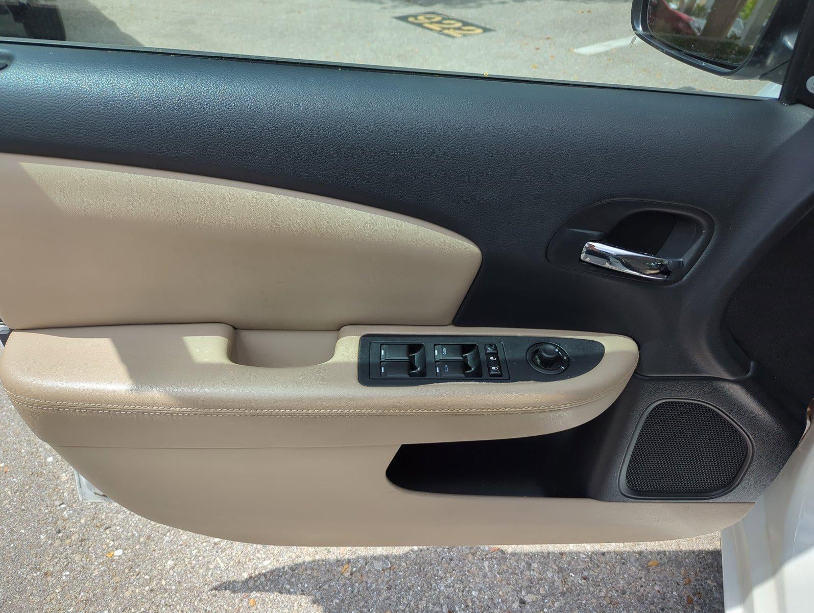 2011 Chrysler 200 4dr Sdn Limited