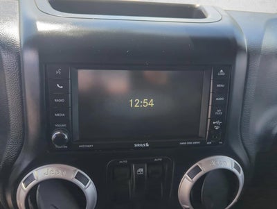 2013 Jeep Wrangler 4WD 2dr Sahara