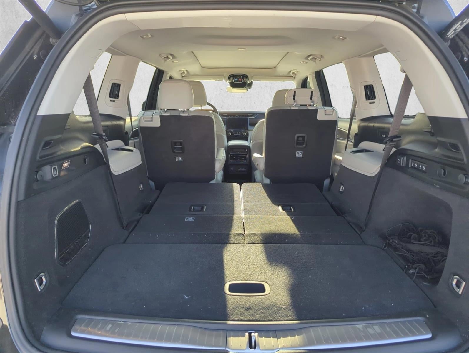 2022 Jeep Grand Cherokee L Overland 4x4