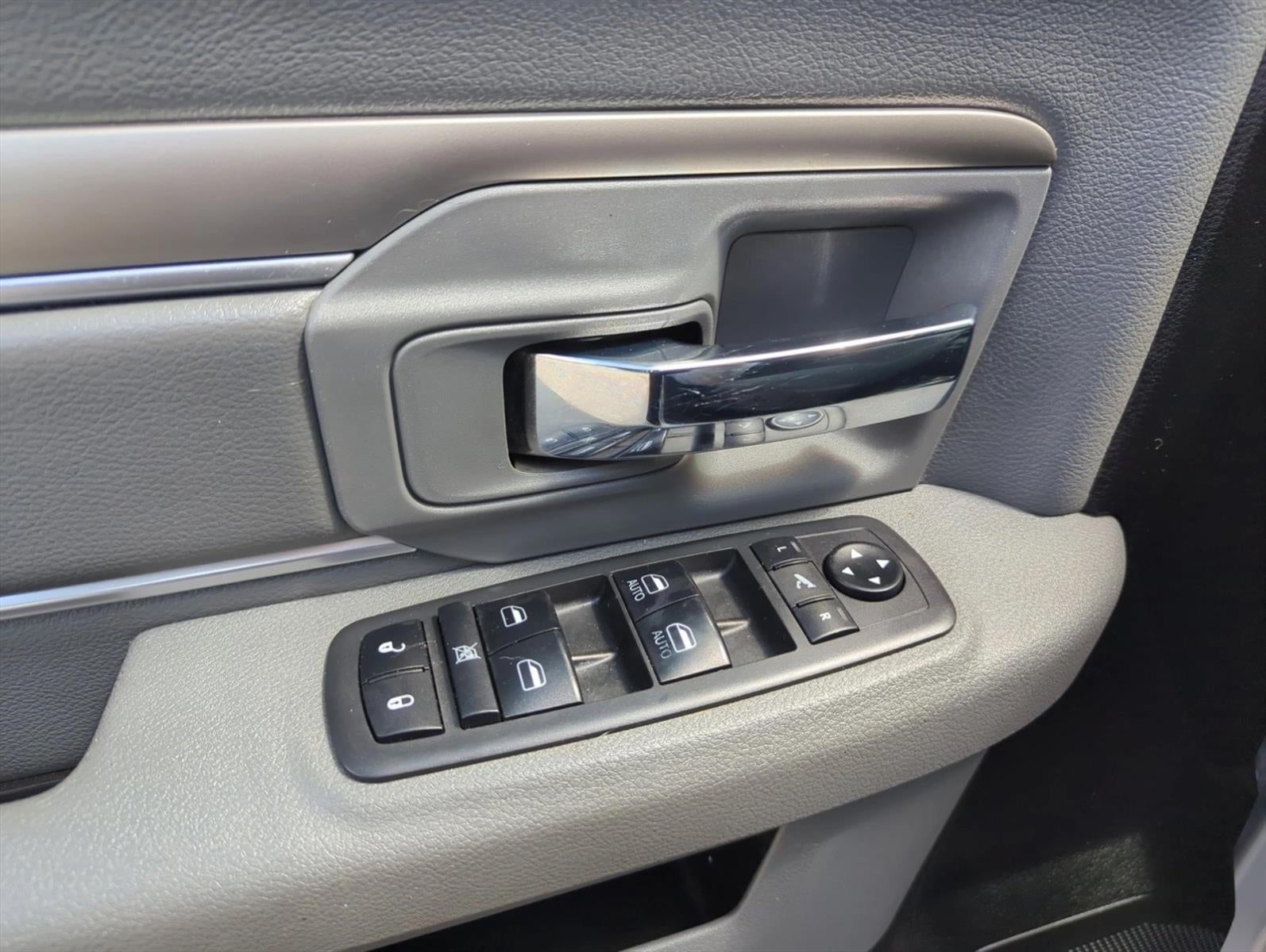 2019 RAM 1500 Classic Big Horn 4x4 Crew Cab 5'7" Box