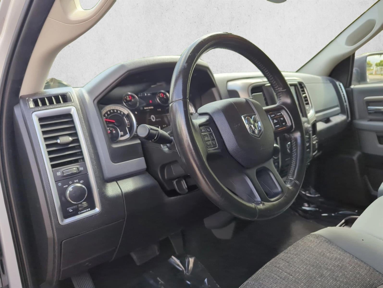2019 RAM 1500 Classic Big Horn 4x4 Crew Cab 5'7" Box