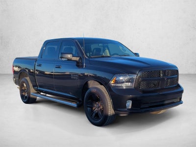 2017 RAM 1500 Night 4x4 Crew Cab 5'7" Box