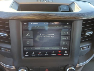 2020 RAM 1500 Laramie 4x2 Quad Cab 6'4" Box