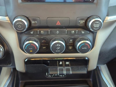 2020 RAM 1500 Laramie 4x2 Quad Cab 6'4" Box