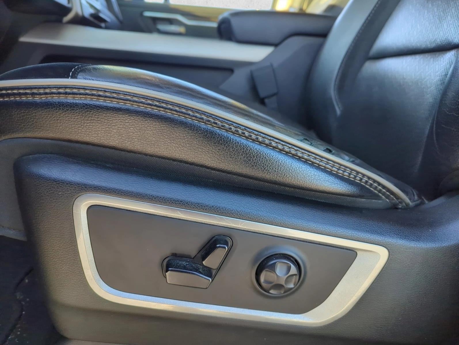 2020 RAM 1500 Laramie 4x2 Quad Cab 6'4" Box