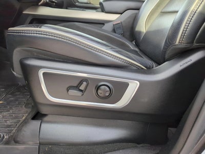 2022 RAM 1500 Laramie 4x4 Crew Cab 5'7" Box