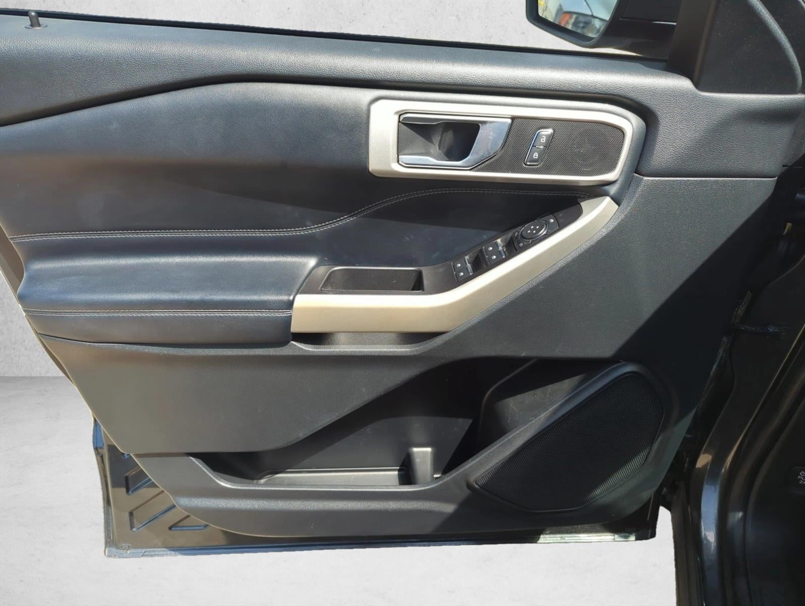 2020 Ford Explorer XLT RWD