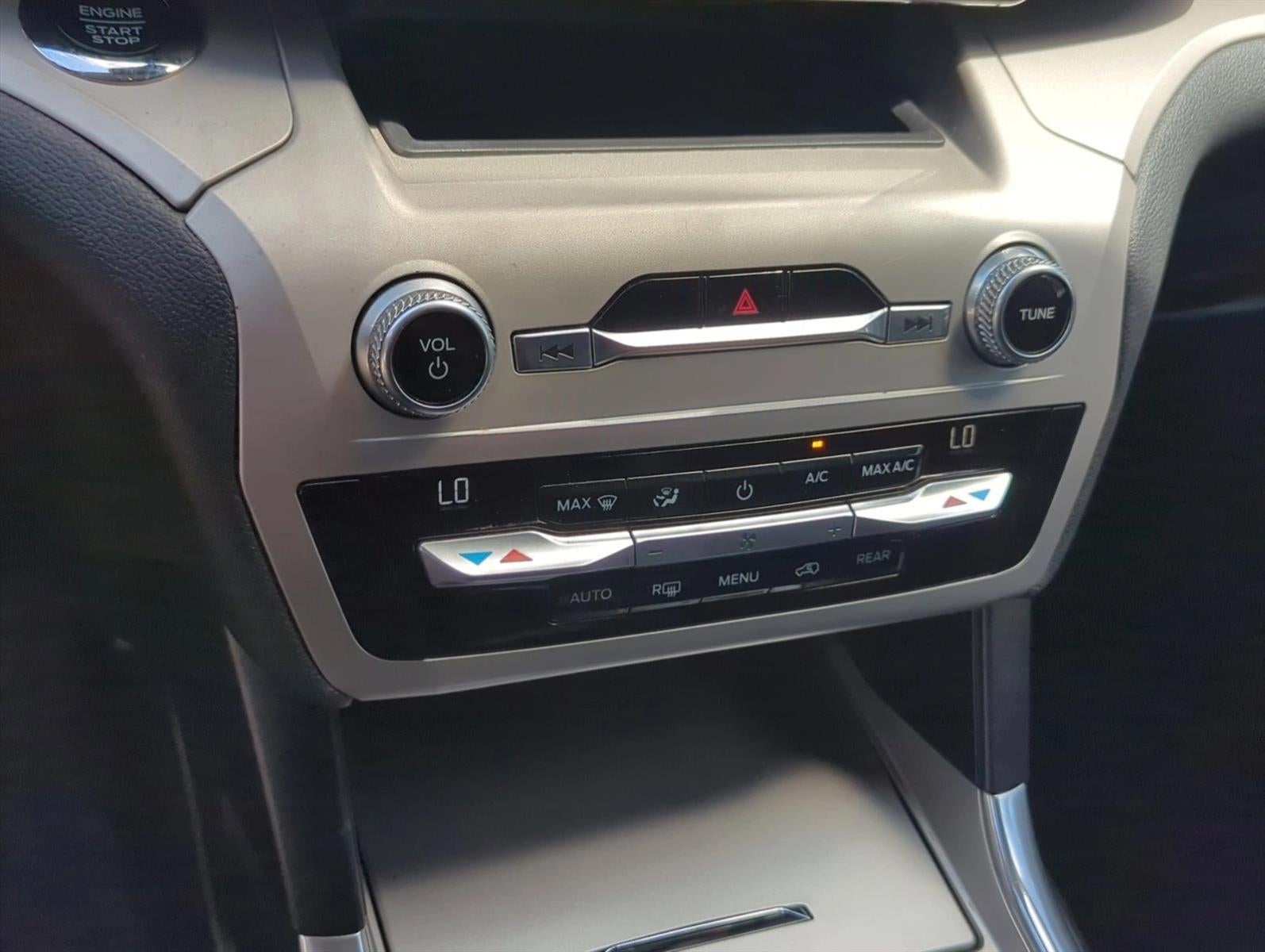 2020 Ford Explorer XLT RWD
