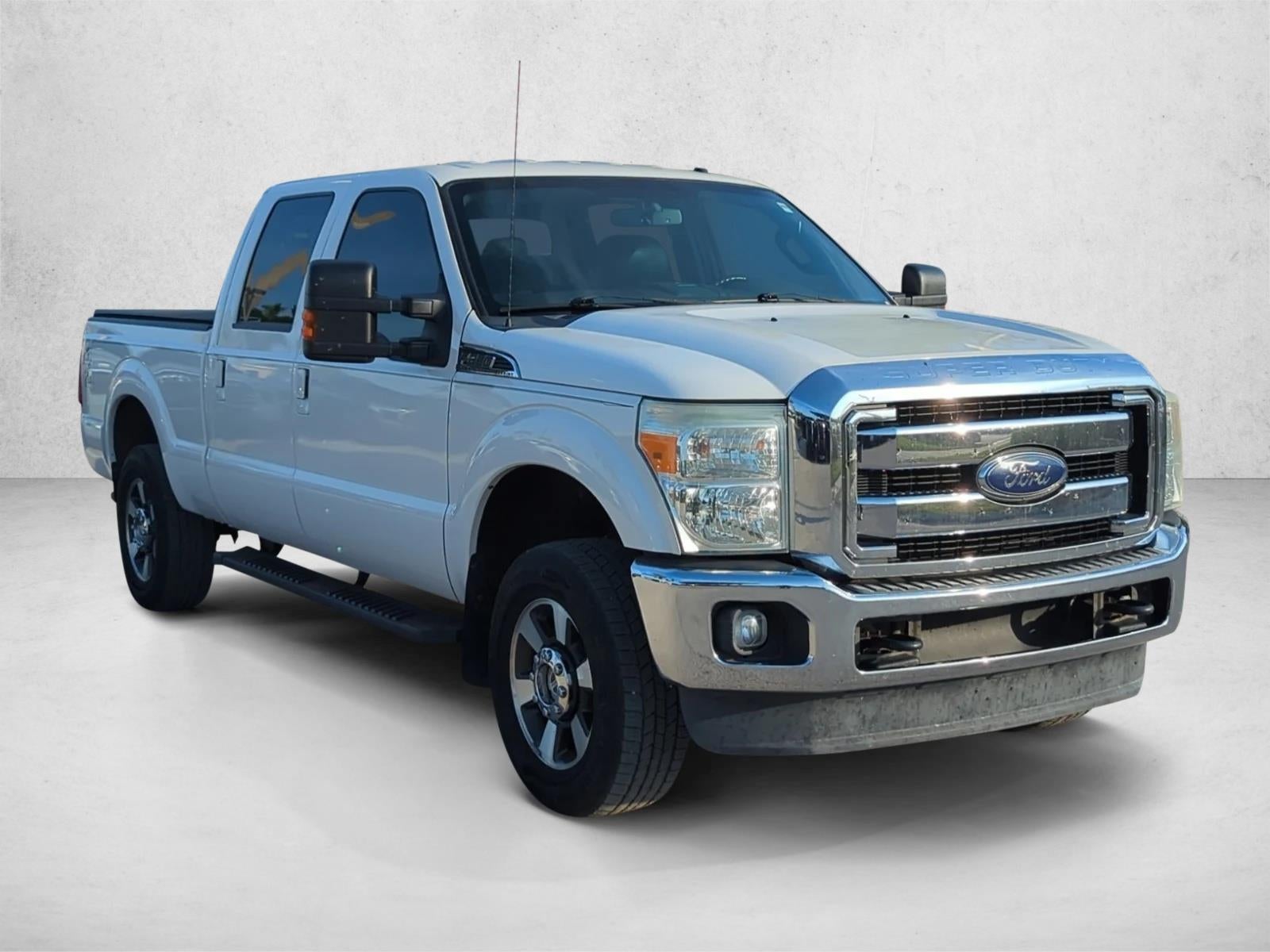 2015 Ford Super Duty F-250 SRW 4WD Crew Cab 6-3/4 Ft Box Lariat