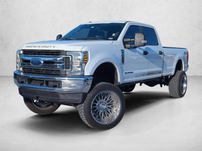 2019 Ford Super Duty F-350 SRW XL 4WD Crew Cab 6.75' Box