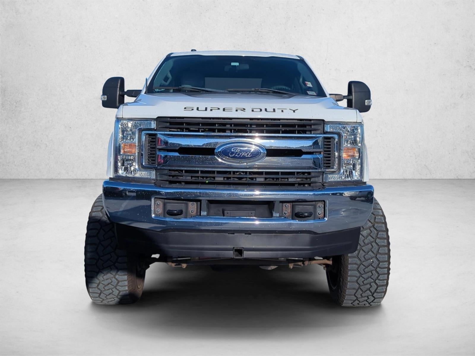 2019 Ford Super Duty F-350 SRW XL 4WD Crew Cab 6.75' Box