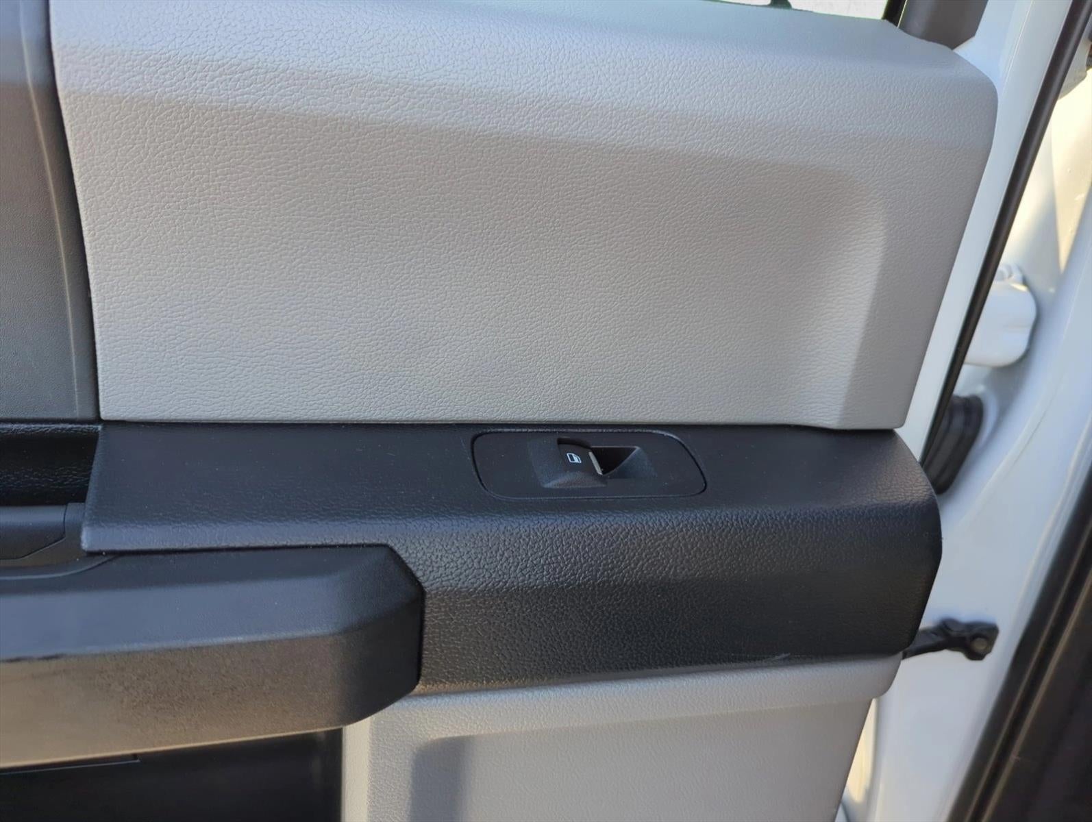 2019 Ford Super Duty F-350 SRW XL 4WD Crew Cab 6.75' Box