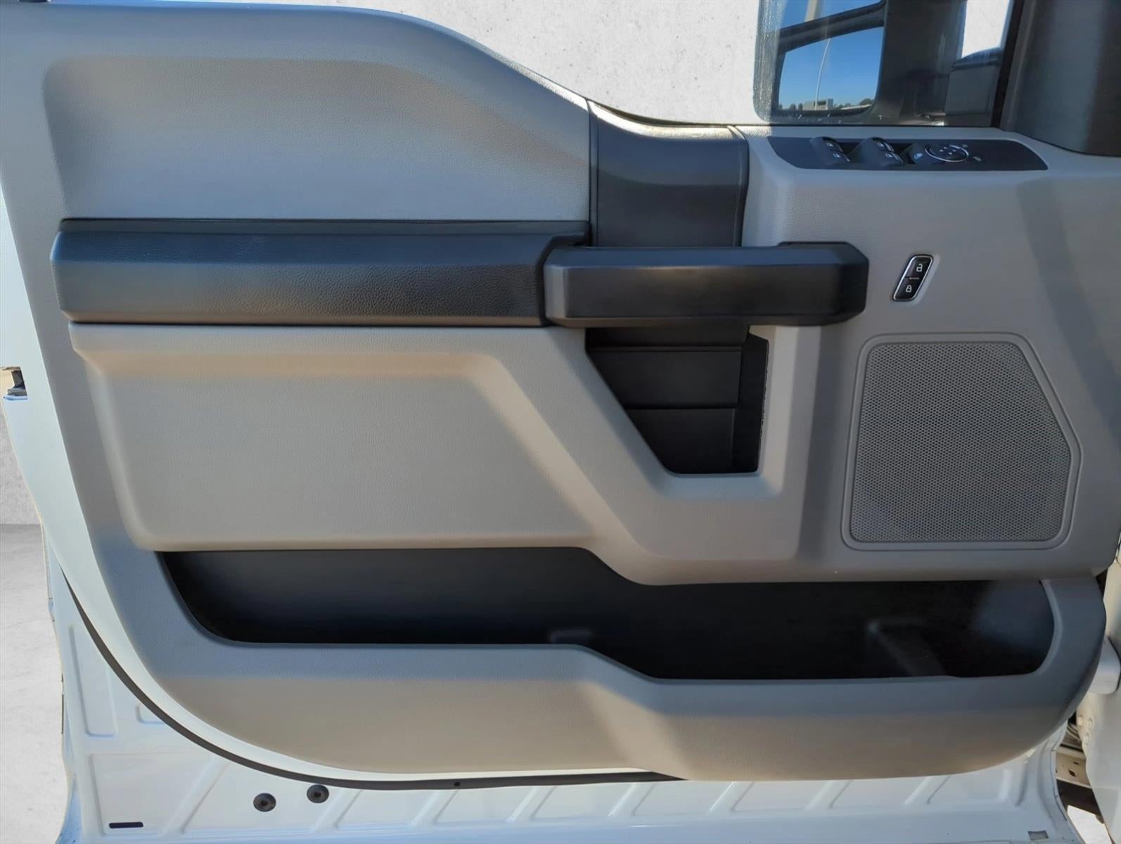 2019 Ford Super Duty F-350 SRW XL 4WD Crew Cab 6.75' Box