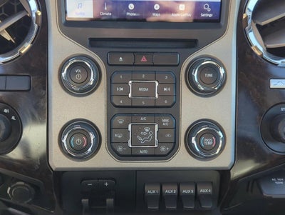 2015 Ford Super Duty F-350 DRW 4WD Crew Cab 8 Ft Box Platinum