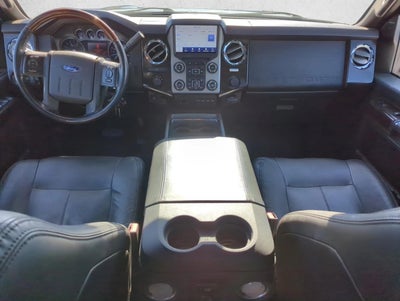 2015 Ford Super Duty F-350 DRW 4WD Crew Cab 8 Ft Box Platinum