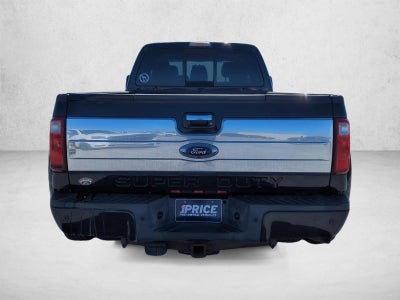 2015 Ford Super Duty F-350 DRW 4WD Crew Cab 8 Ft Box Platinum