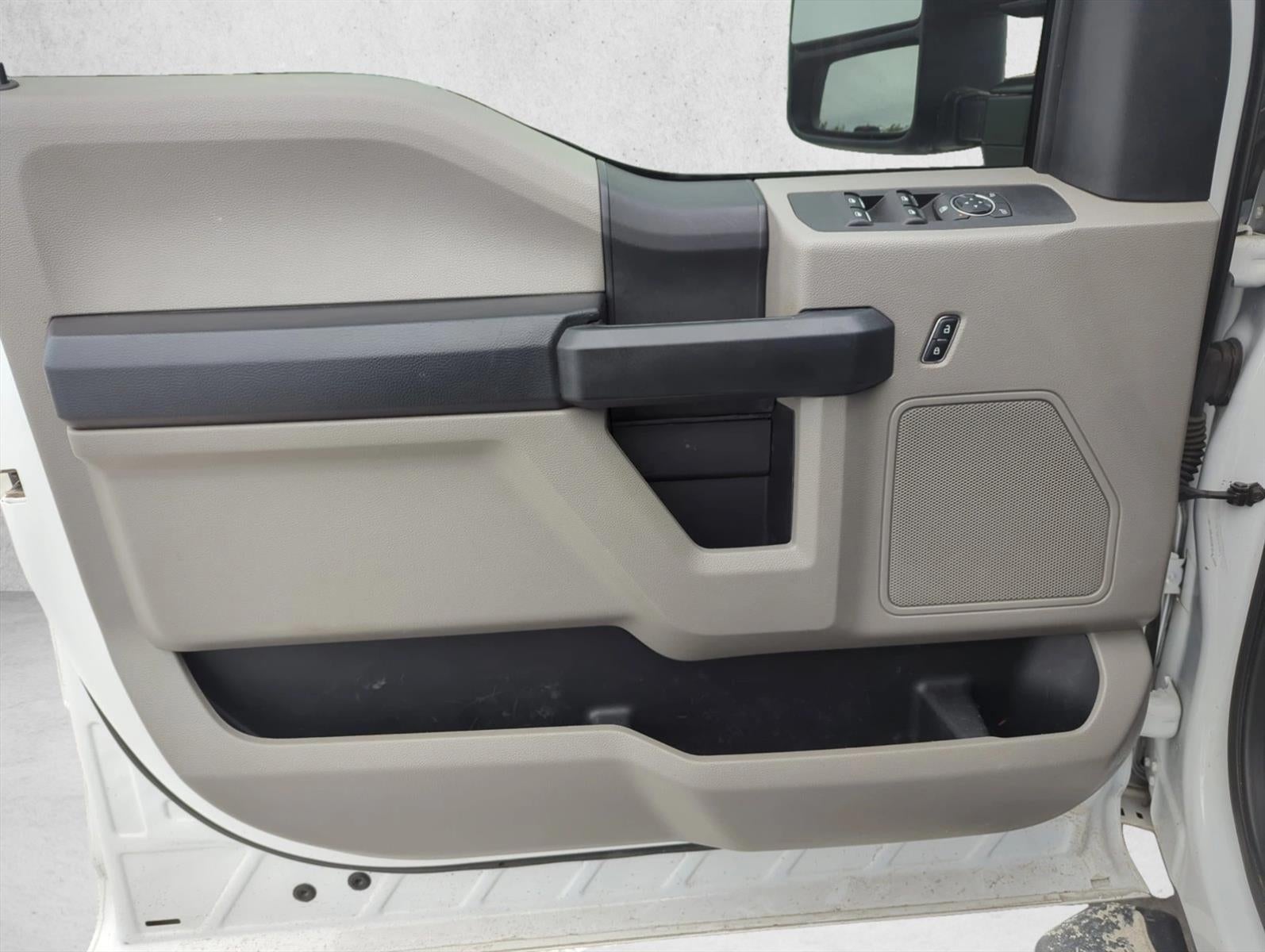 2021 Ford Super Duty F-450 DRW XL 4WD Crew Cab 8' Box