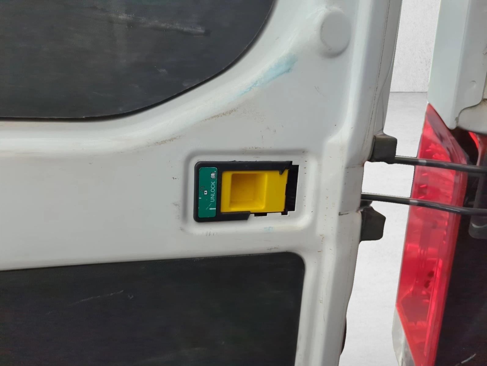 2021 Ford Transit Cargo Van T-250 148" Hi Rf 9070 GVWR RWD