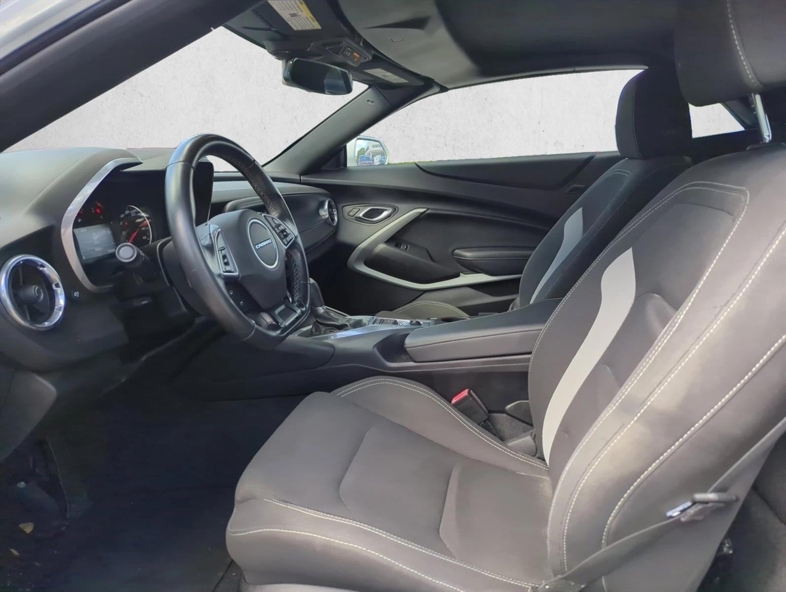 2019 Chevrolet Camaro 2dr Convertible 1LT