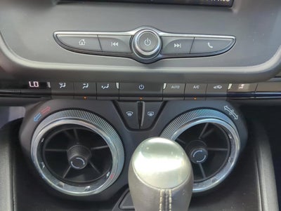 2019 Chevrolet Camaro 2dr Convertible 1LT