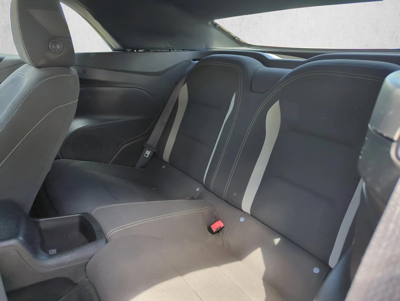 2019 Chevrolet Camaro 2dr Convertible 1LT