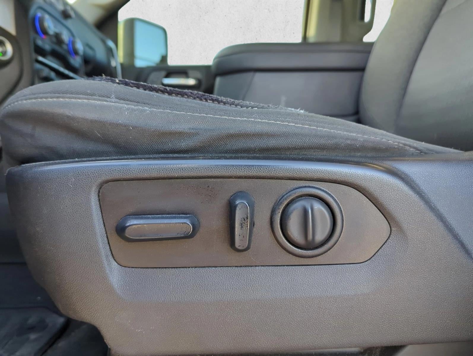 2022 Chevrolet Silverado 2500 HD Double Cab Long Box 4-Wheel Drive LT