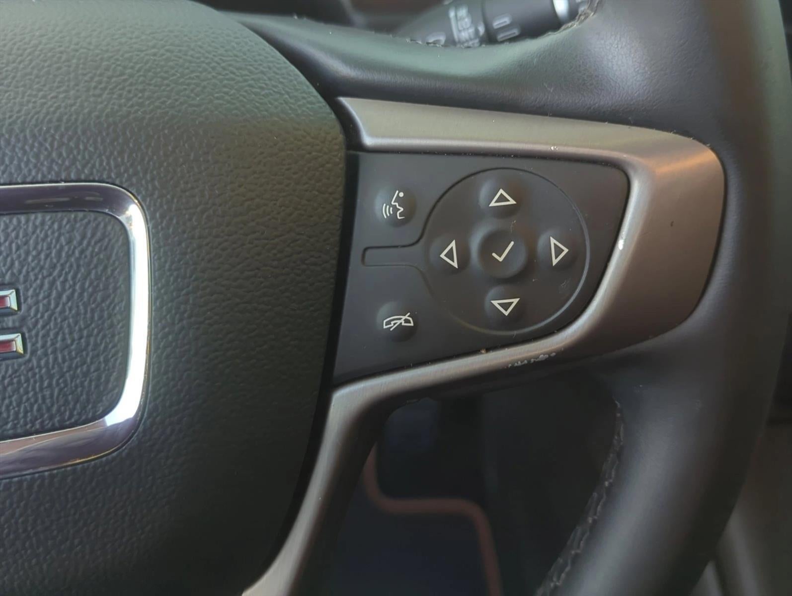 2023 GMC Acadia AWD AT4