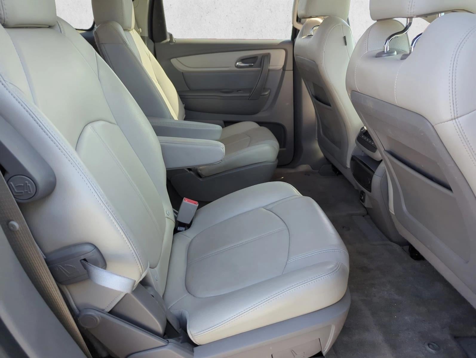 2017 Chevrolet Traverse FWD 2LT