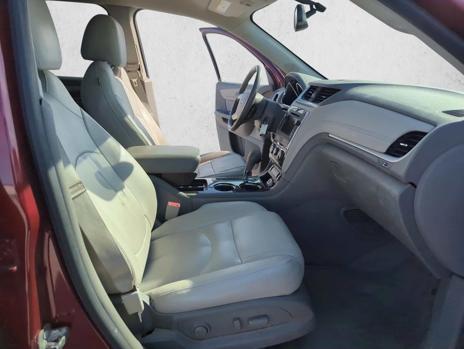 2017 Chevrolet Traverse FWD 2LT