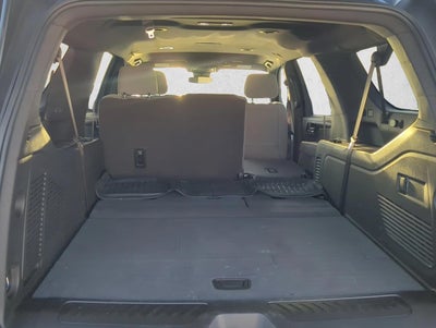 2025 Chevrolet Suburban 4WD LS