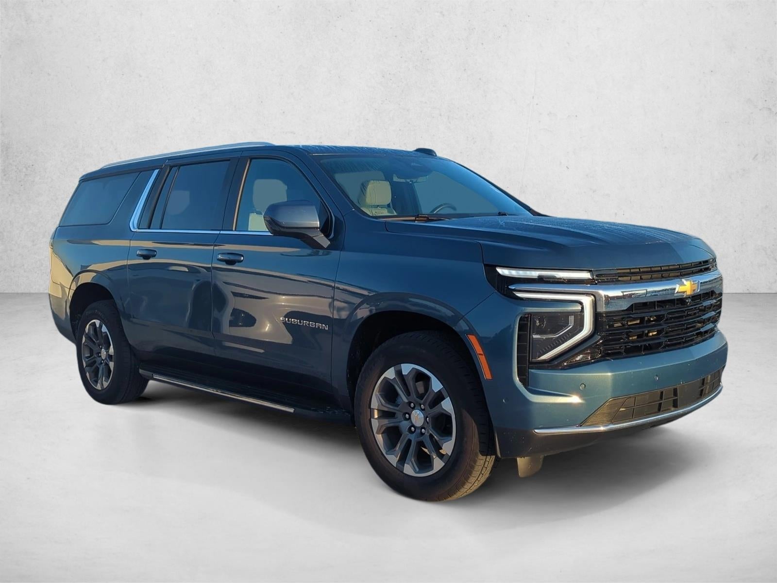 2025 Chevrolet Suburban 4WD LS